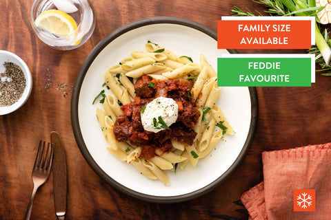 Beef goulash with buttery herbed pasta (FRZ)